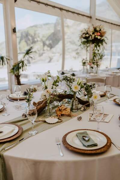 Wedding flowers Blossom & Kelp