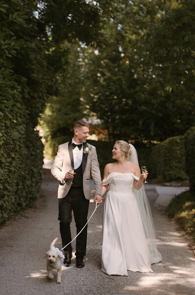Valleyside Barn - small_WeddingVenuesDevonValleysideBarnValleyside-Barn_Couple-in-driveway_Danielle-Veitch-Photography_HR.jpg