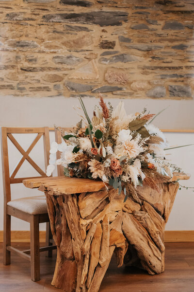 Free-spirited wedding styling, Devon