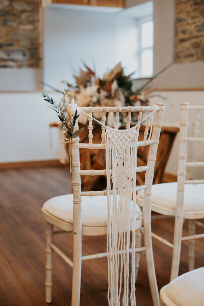 Free-spirited wedding styling, Devon