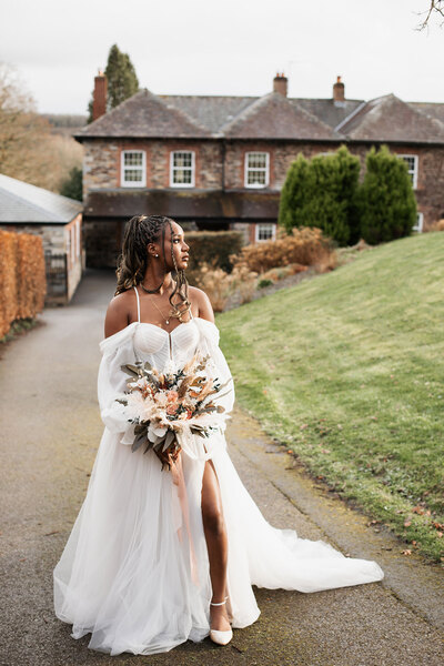 Free-spirited wedding styling, Devon