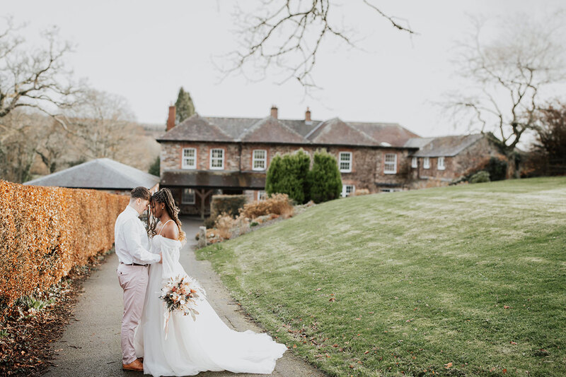 Free-spirited wedding styling, Devon