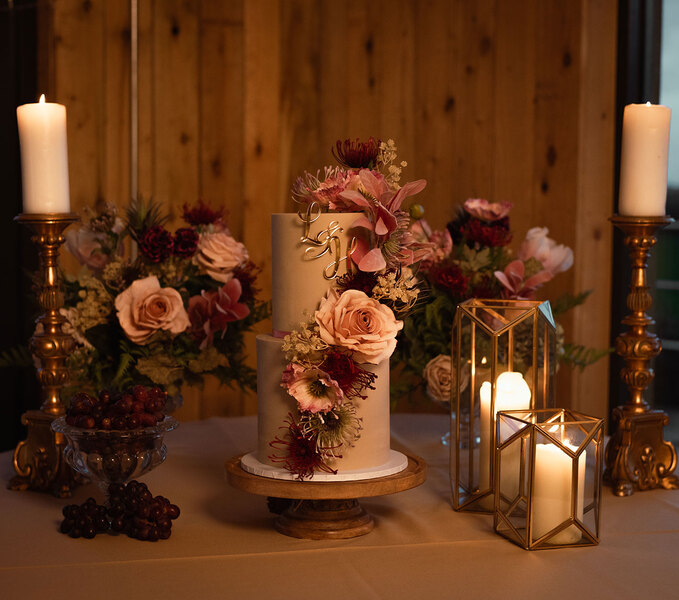 Stennack Farm Wedding Cake