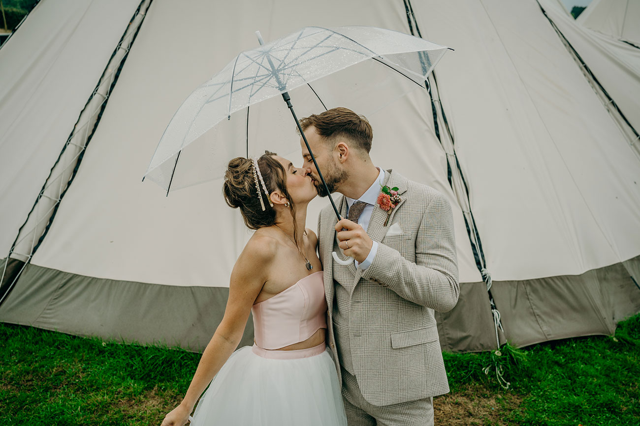 1 Deer Farm Tipi Wedding Rebecca And Tom 699