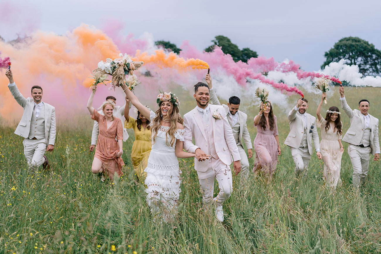 Advice for using coloured smoke bombs in your wedding photos - Charlie  Flounders Photography