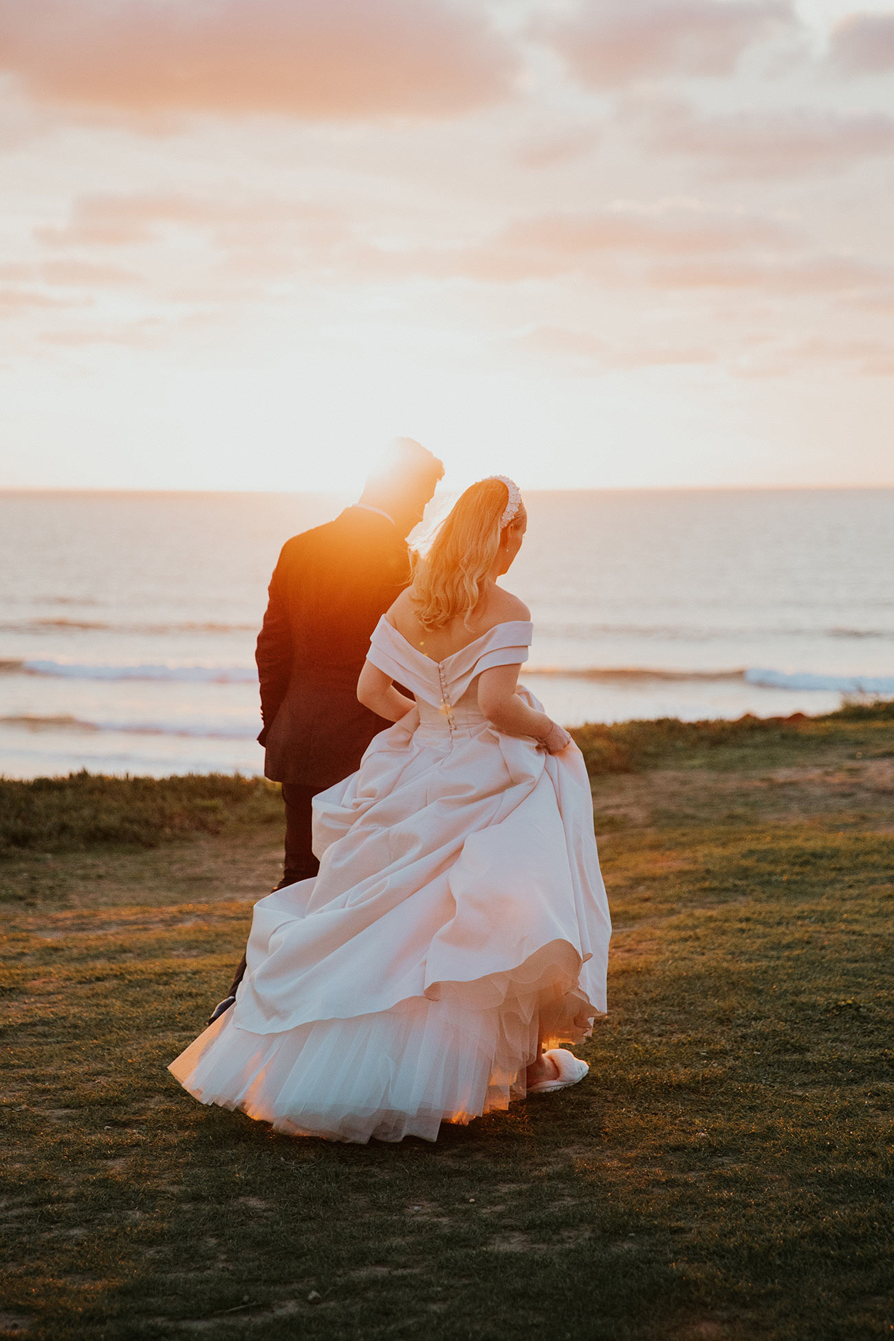 Real Wedding The Headland Cornwall Bride Groom Coastal11